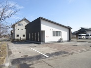 写真：施設1（外観）